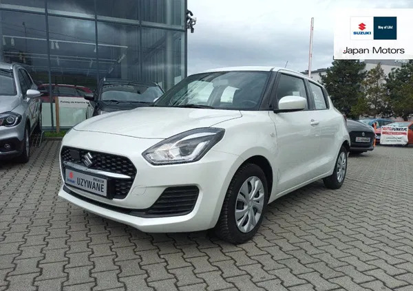 suzuki swift biała Suzuki Swift cena 61900 przebieg: 28996, rok produkcji 2021 z Biała